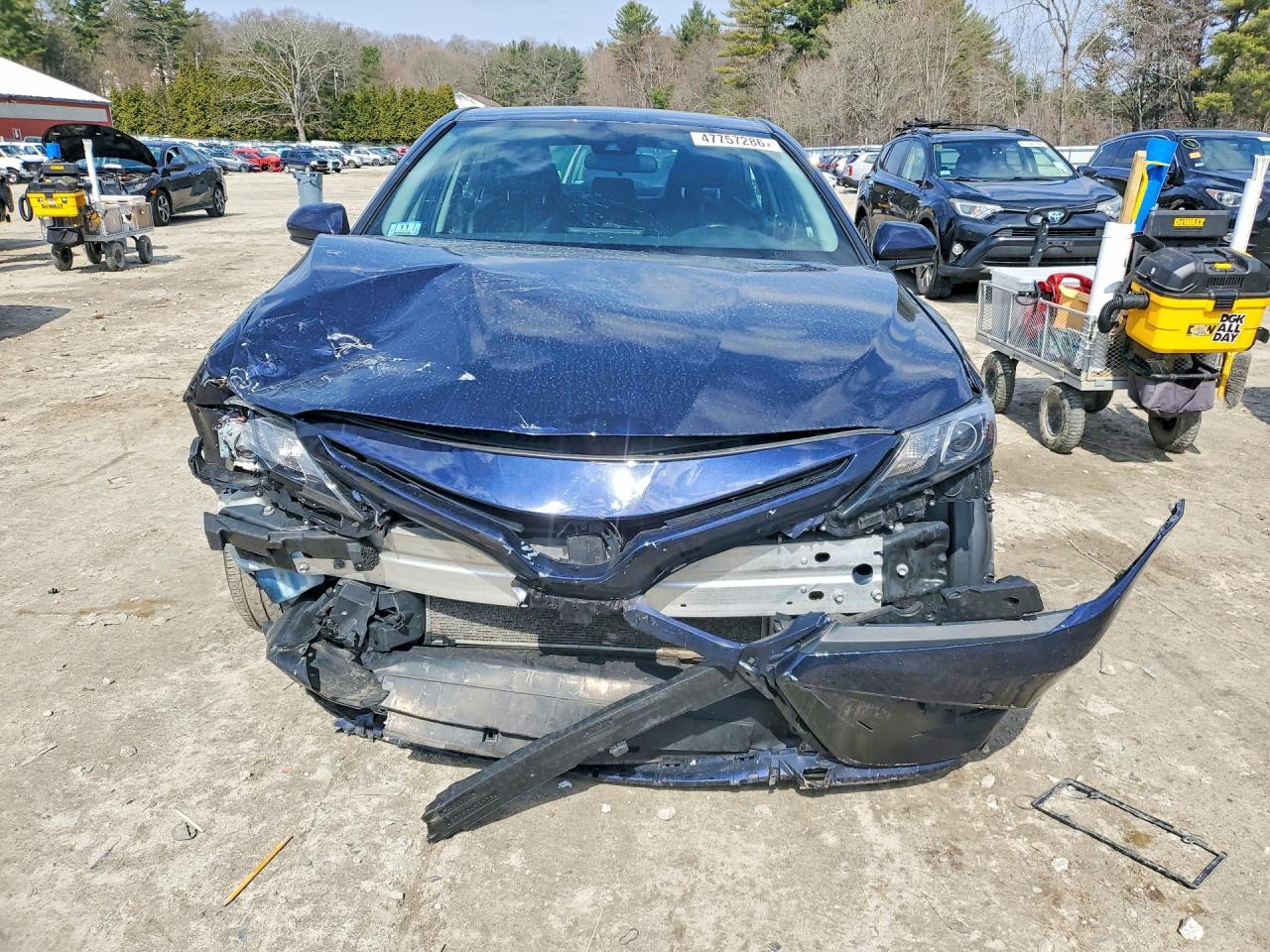2021 Toyota Camry Se - Image 5