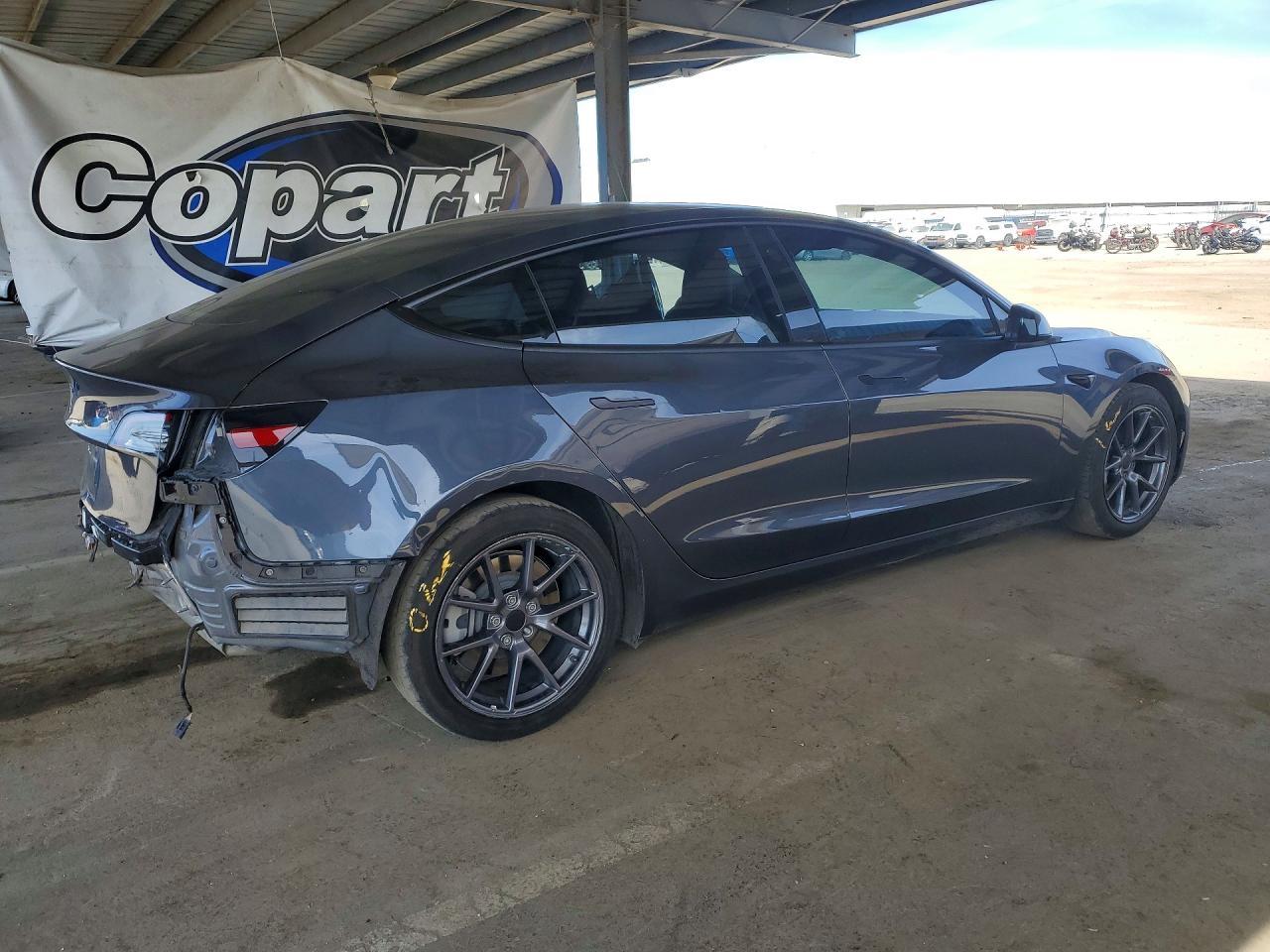 2021 Tesla Model 3 - Image 3