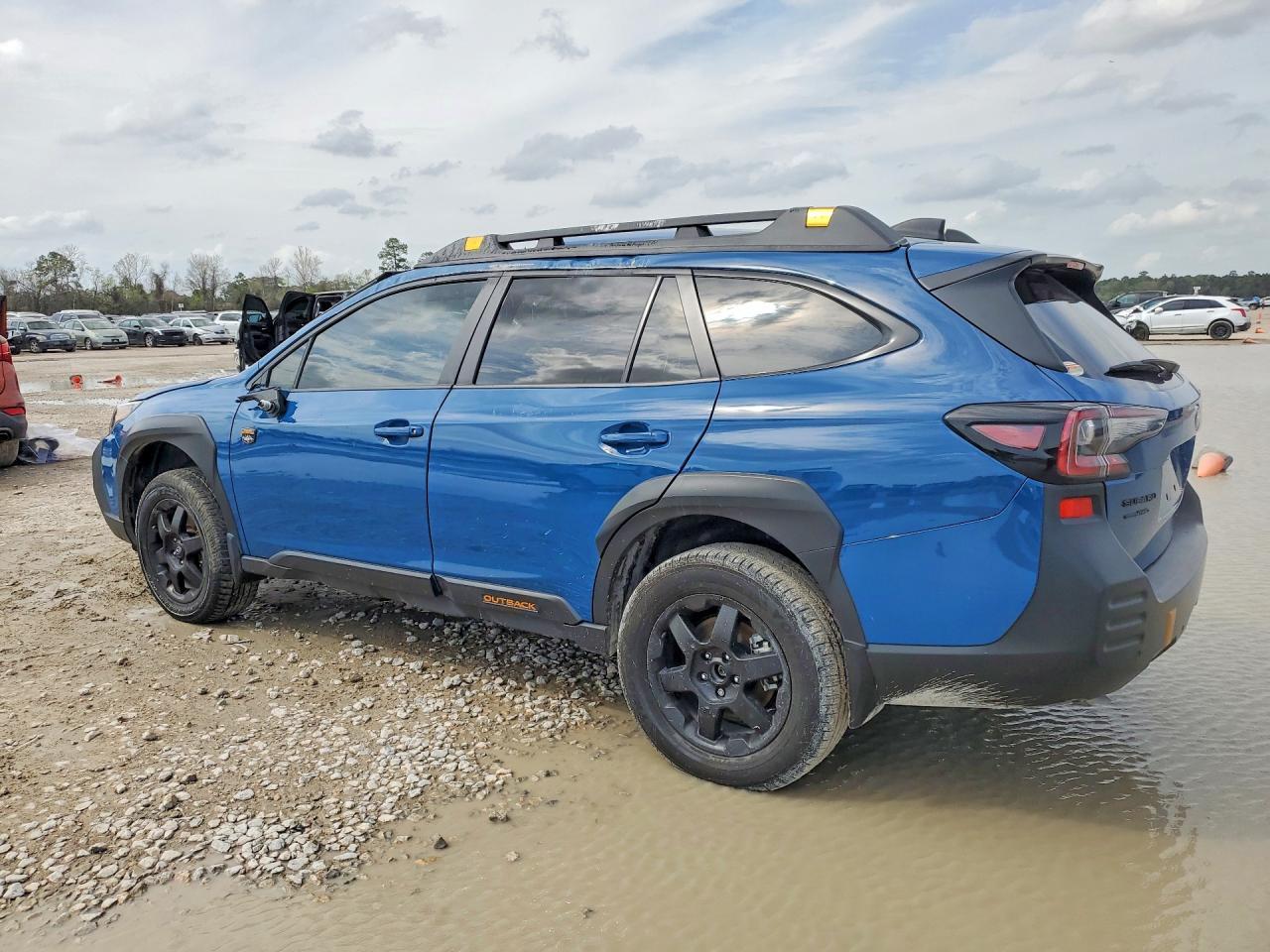 2025 Subaru Outback Wilderness - Фото 2