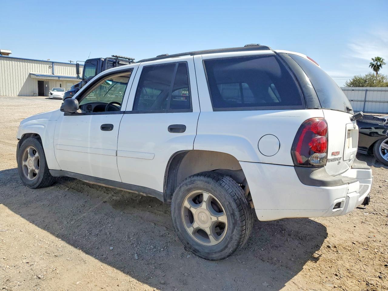 2007 Chevrolet Trailblazer Ls - Image 2
