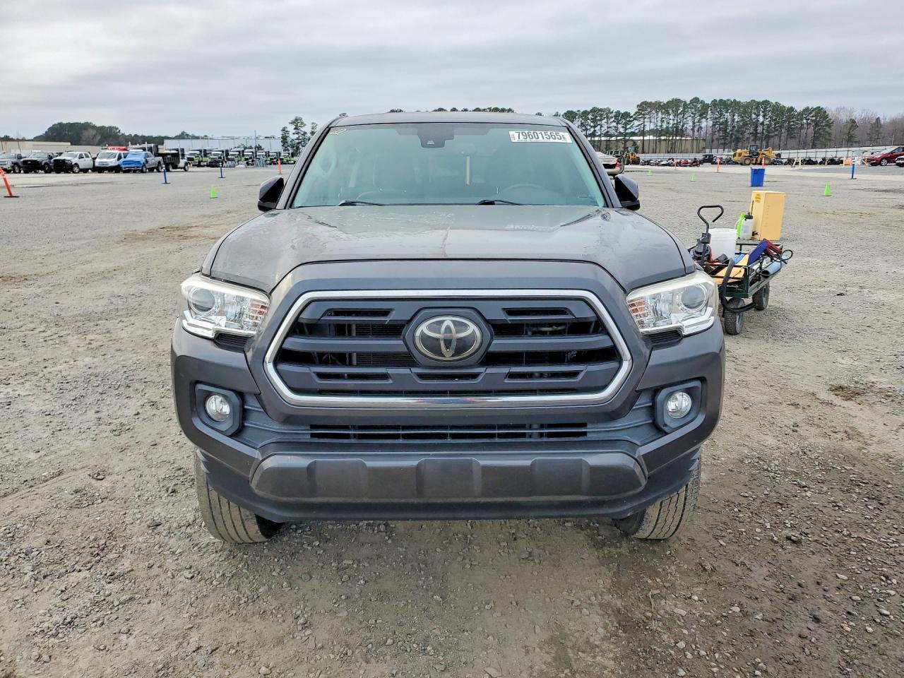 2019 Toyota Tacoma Sr5 V6 - Image 5