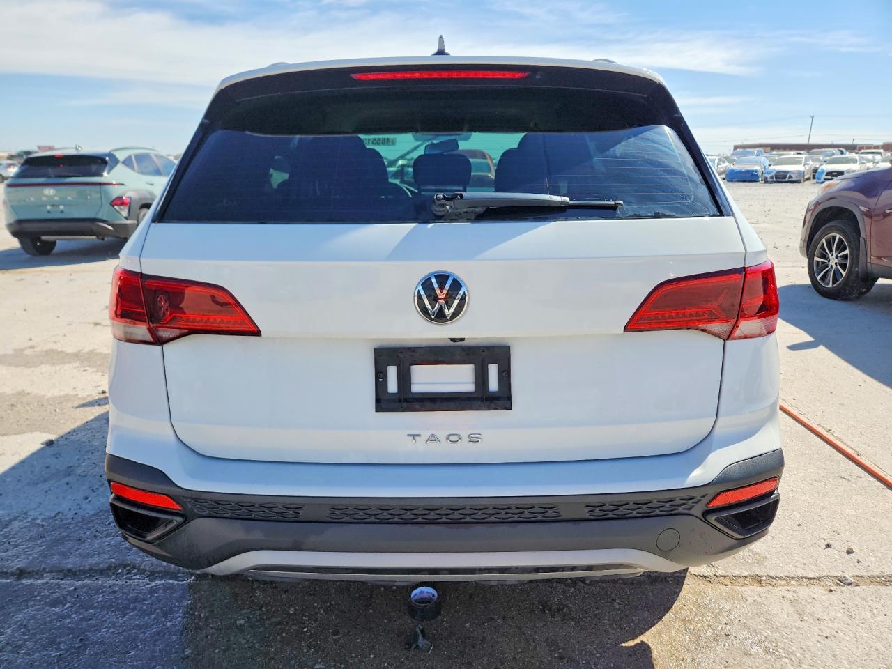 2022 Volkswagen Taos S - Фото 6