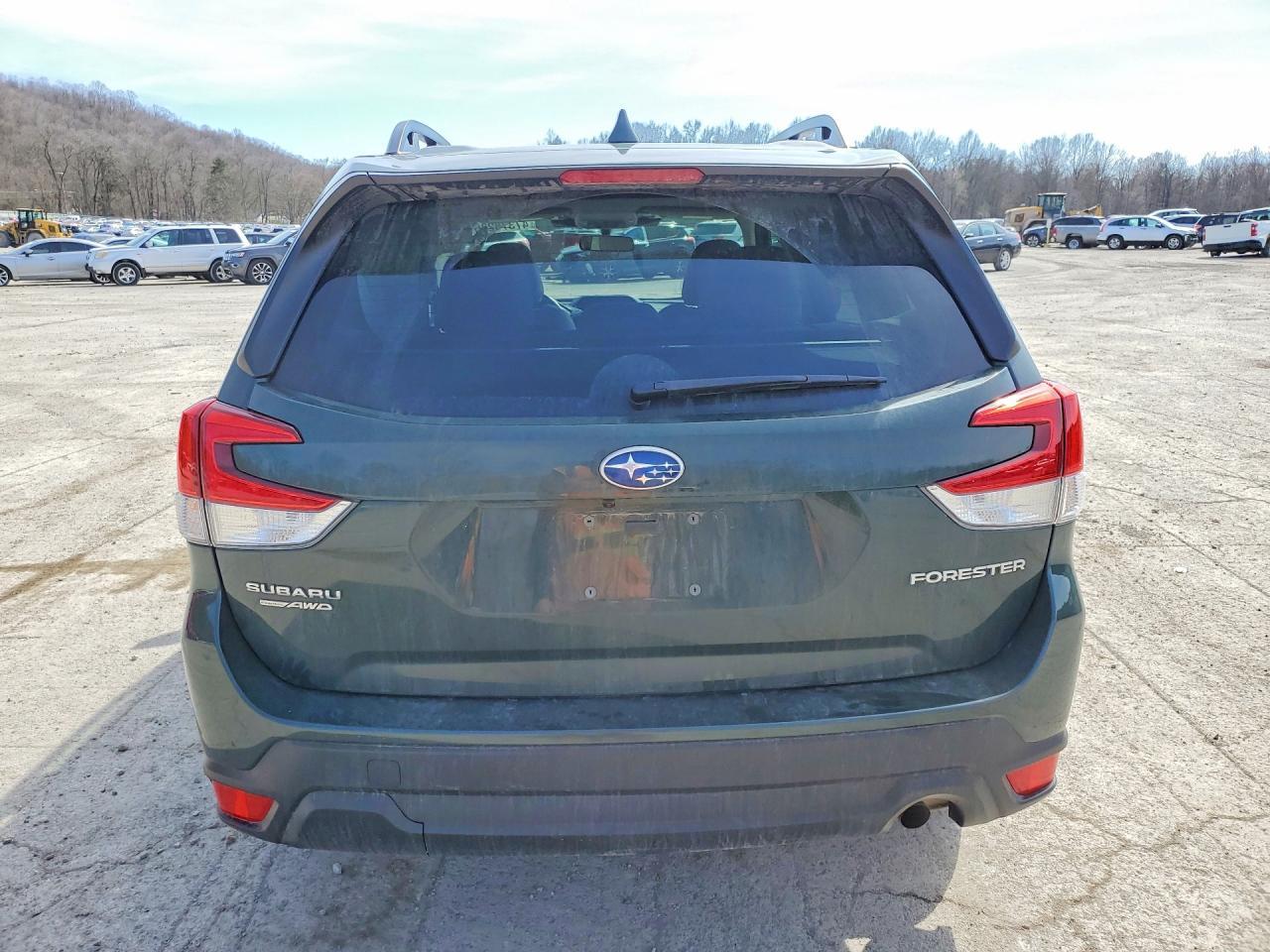 2022 Subaru Forester Premium - Image 6