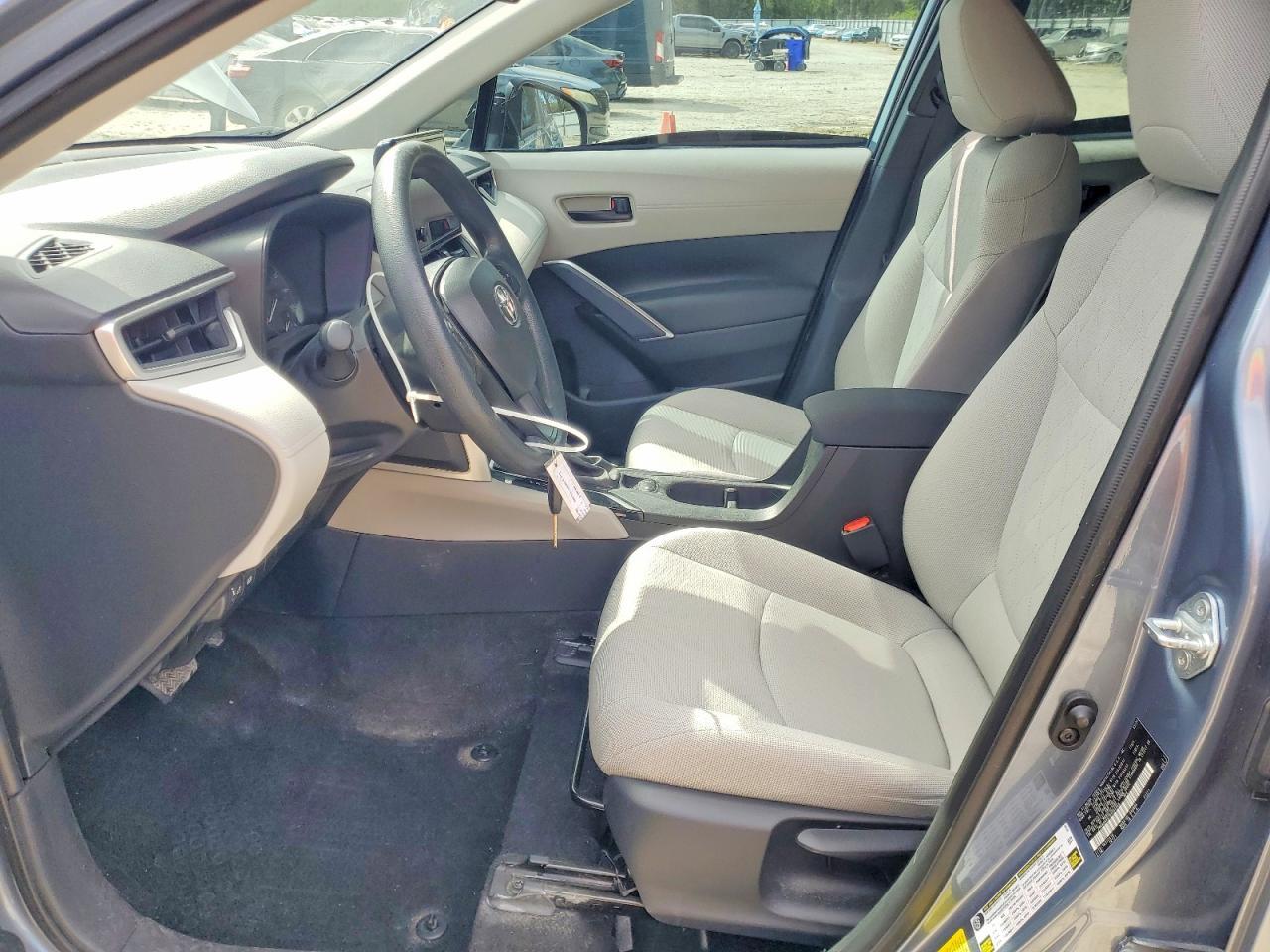 2024 Toyota Corolla Cross L - Фото 7
