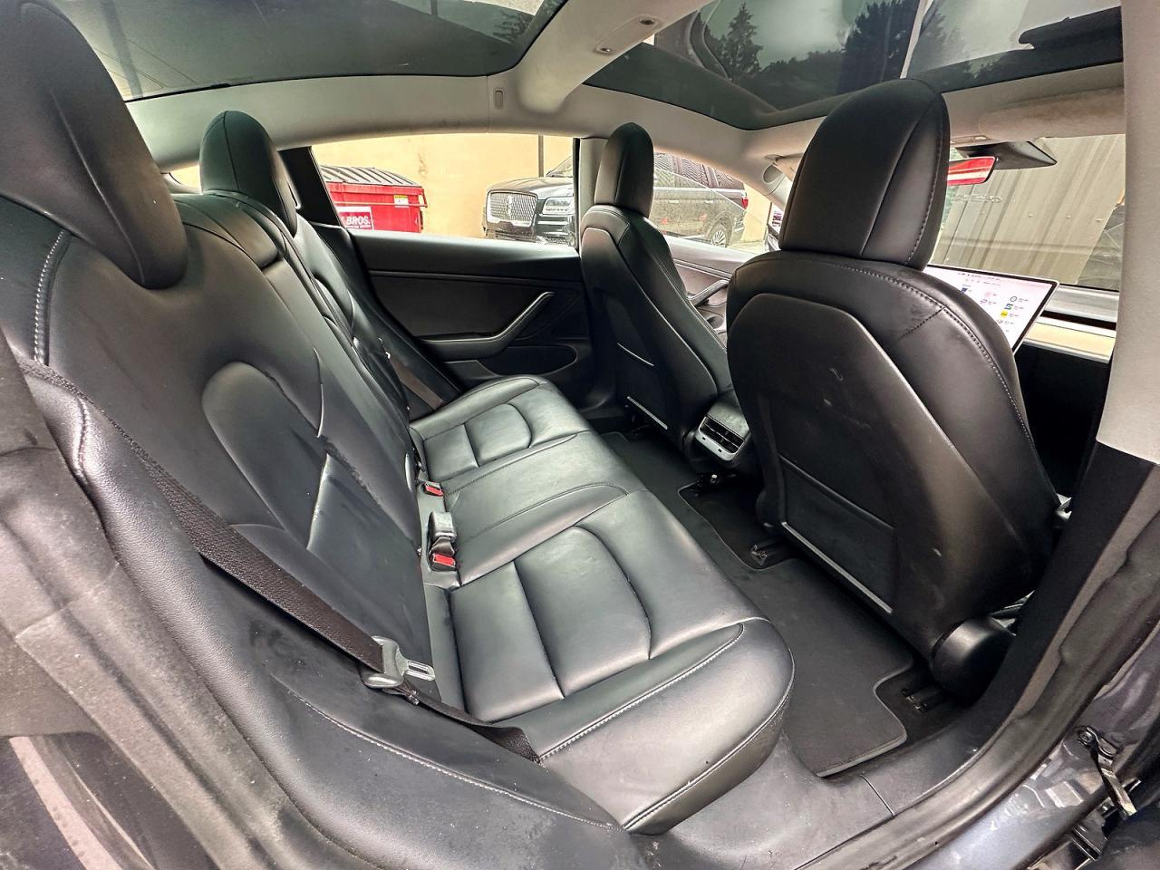 2018 Tesla Model 3 - Фото 6