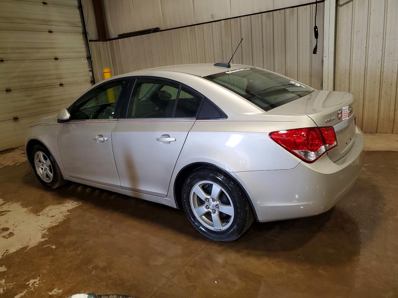 2016 Chevrolet Cruze Limited Lt - Image 2