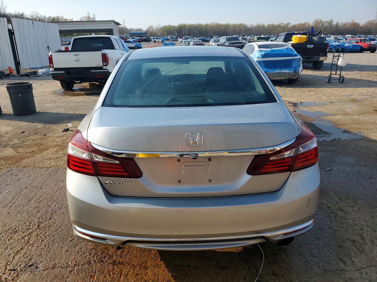 2017 Honda Accord Lx - Image 6