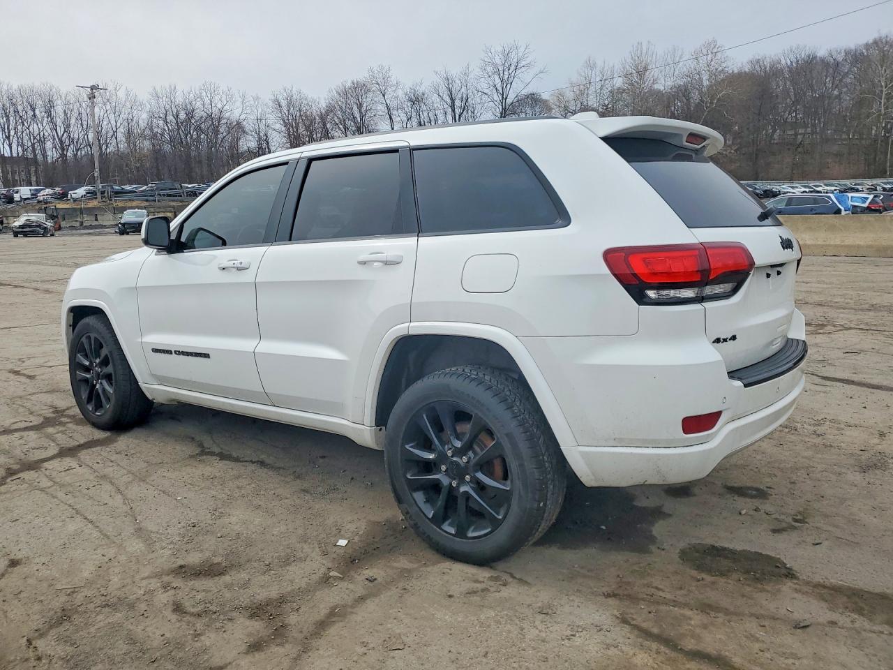 2017 Jeep Grand Cherokee Laredo - Фото 2