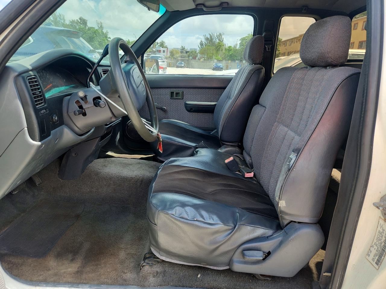 1995 Toyota Tacoma Base - Фото 7