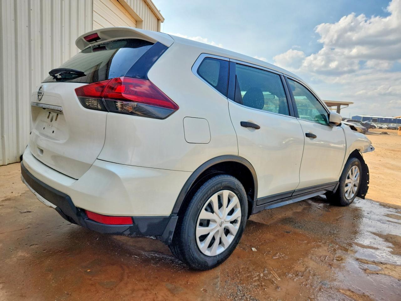 2020 Nissan Rogue S - Фото 3