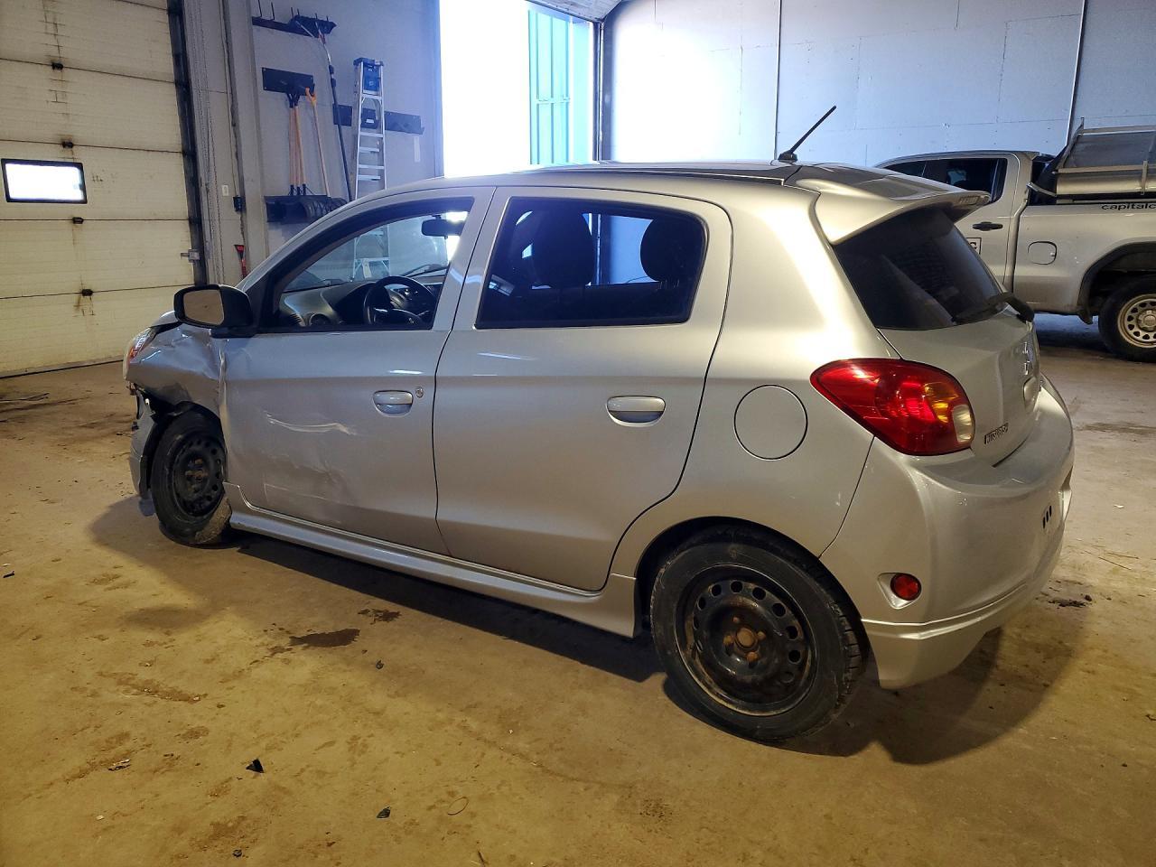 2015 Mitsubishi Mirage De - Фото 2