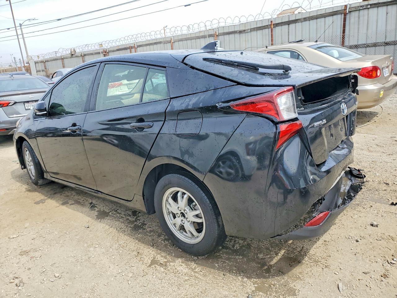 2019 Toyota Prius Xle - Image 2