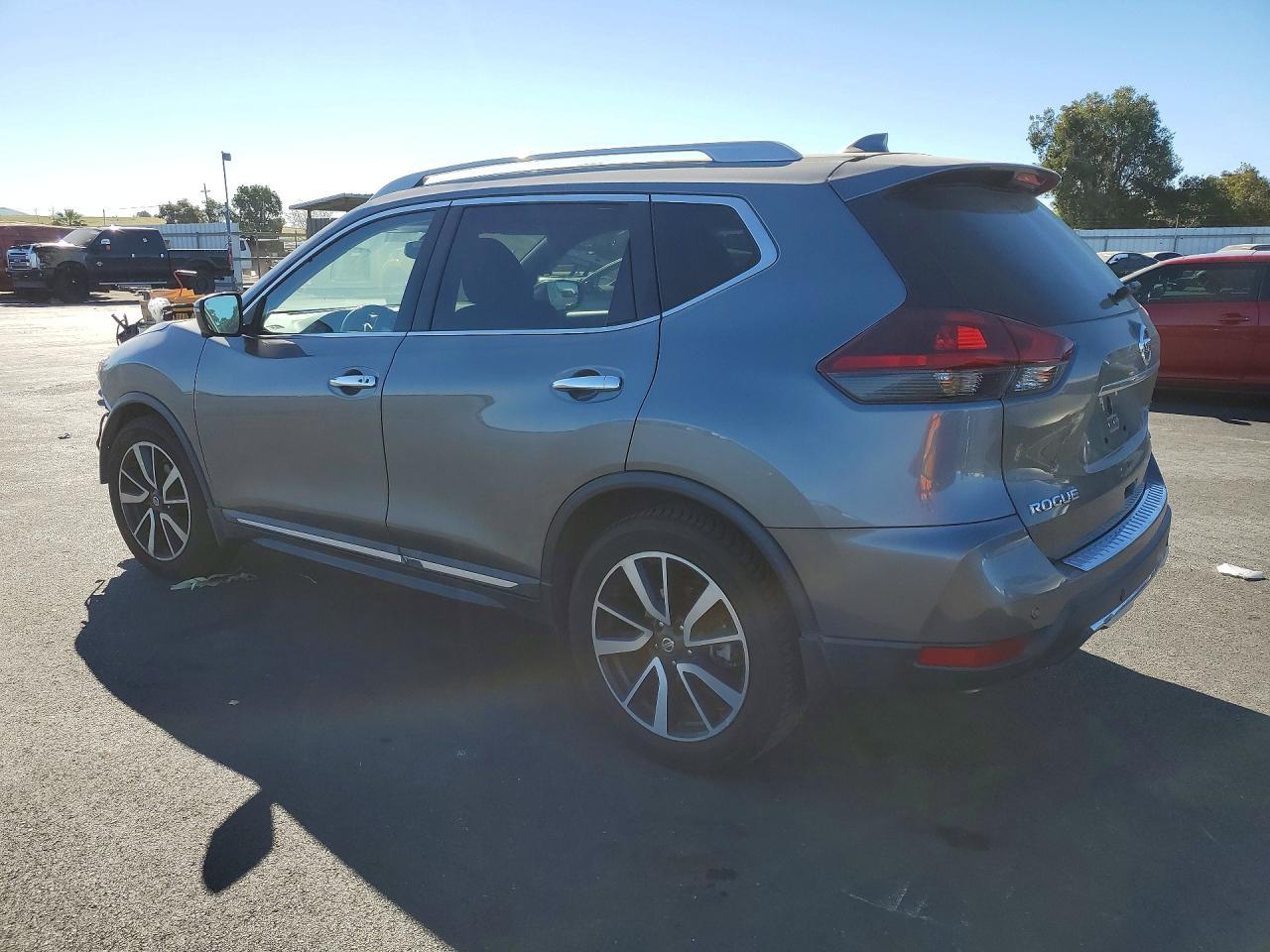 2020 Nissan Rogue Sl - Image 2