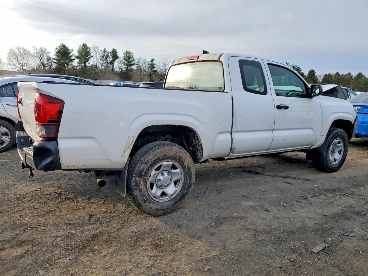 2018 Toyota Tacoma Sr - Фото 3