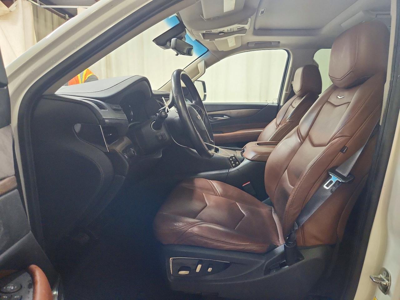 2017 Cadillac Escalade Esv Luxury - Image 7