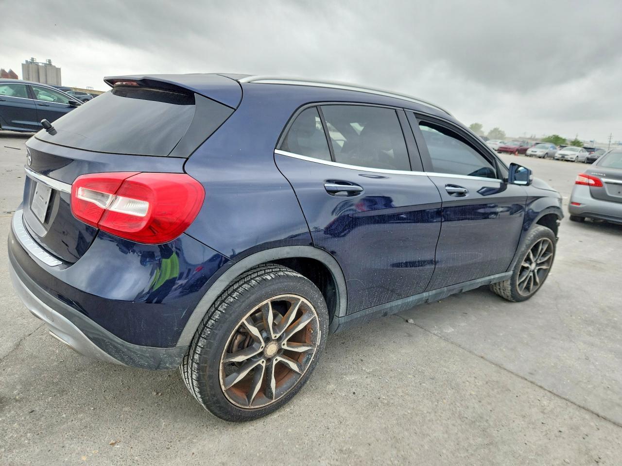 2017 Mercedes-Benz Gla 250 - Image 3
