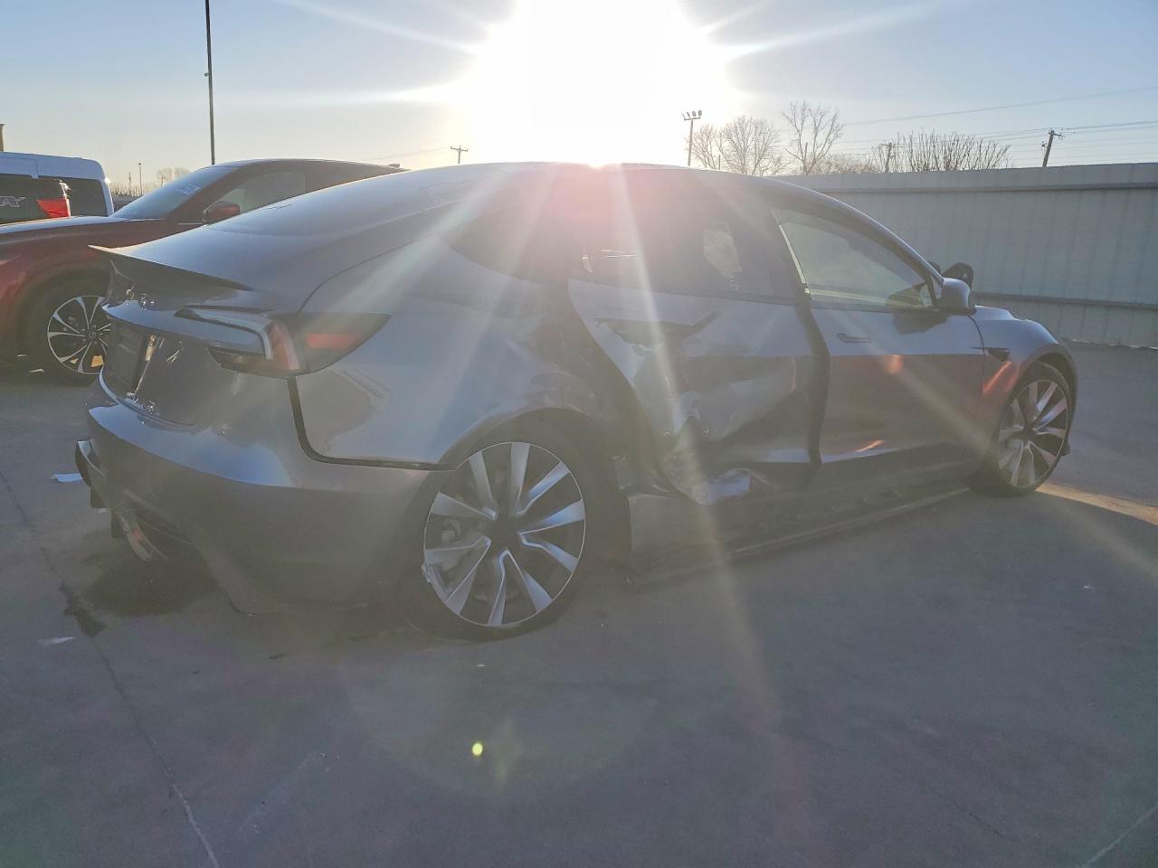 2025 Tesla Model 3 - Image 3