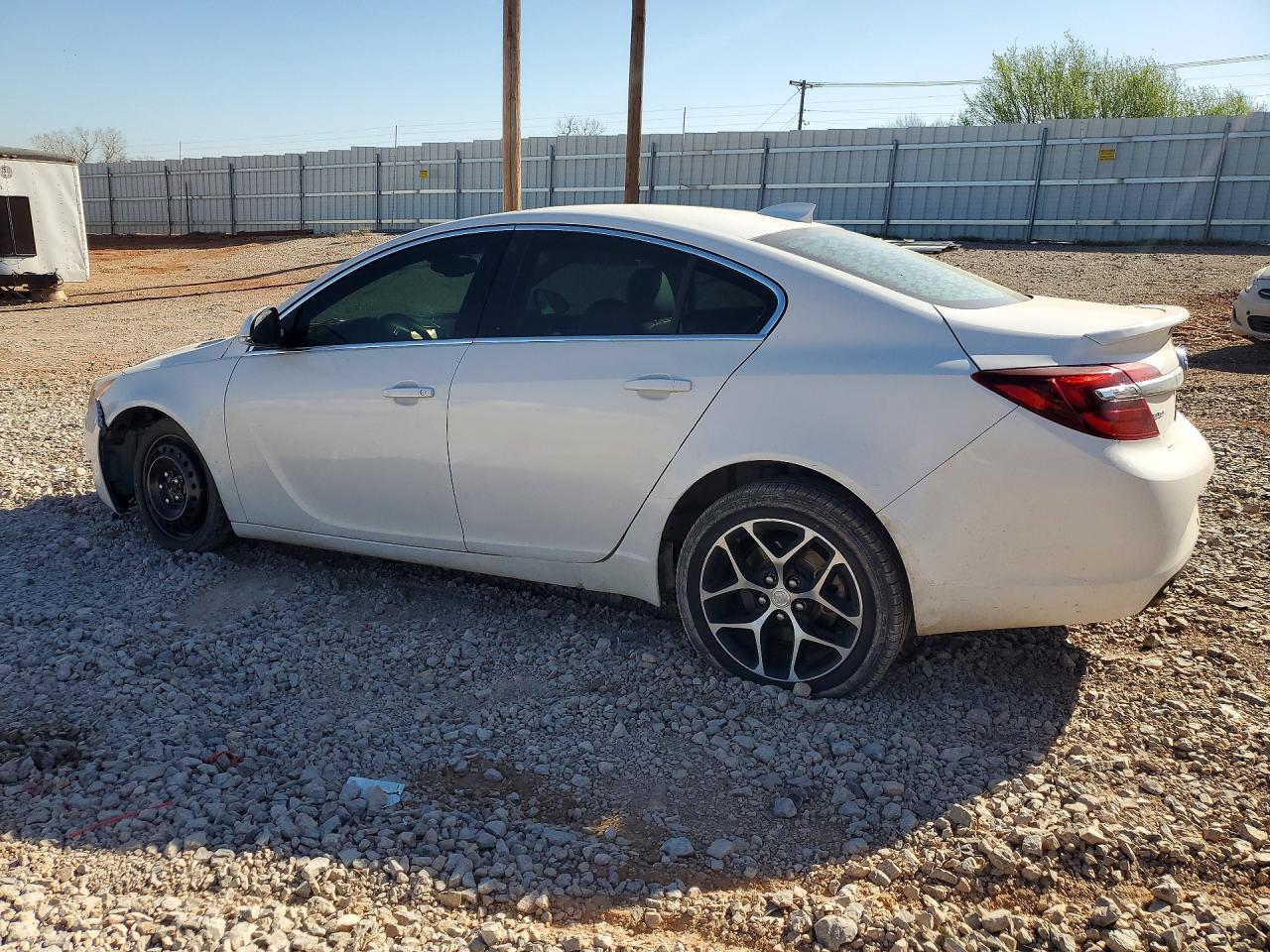 2017 Buick Regal Sport Touring - Фото 2