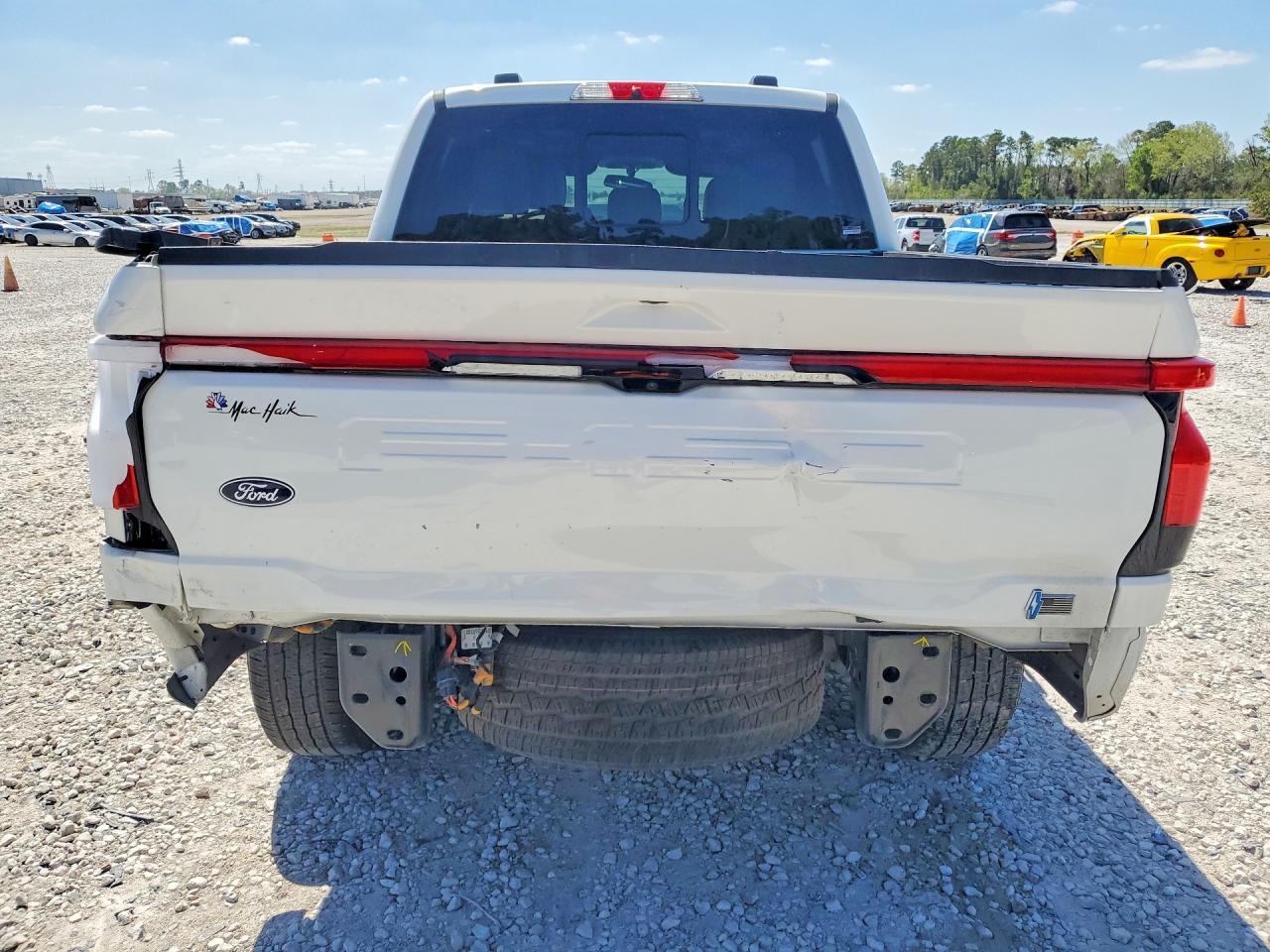 2024 Ford F150 Lightning Platinum - Image 6