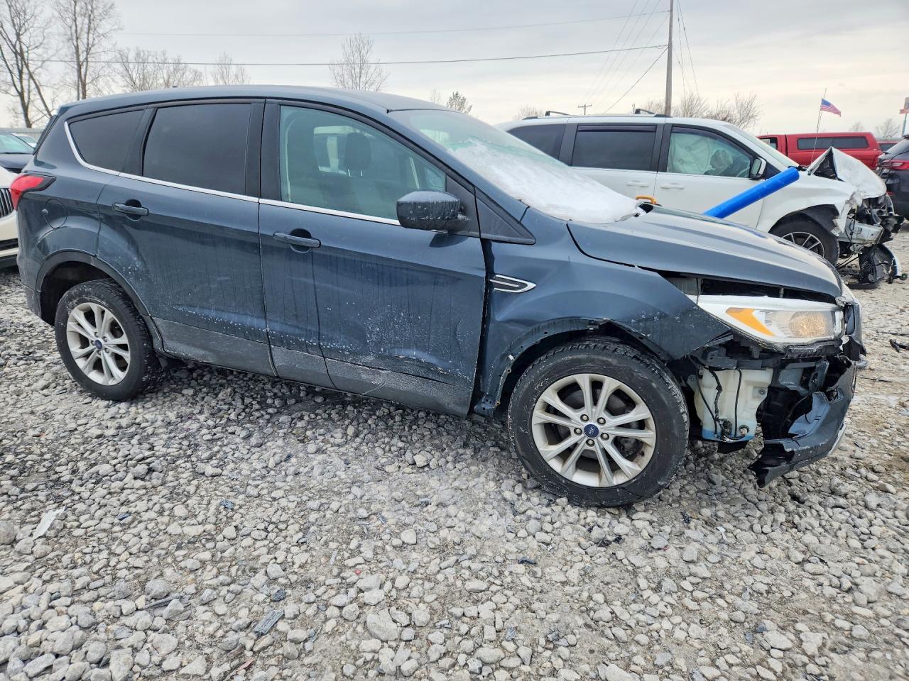 2019 Ford Escape Se - Фото 4