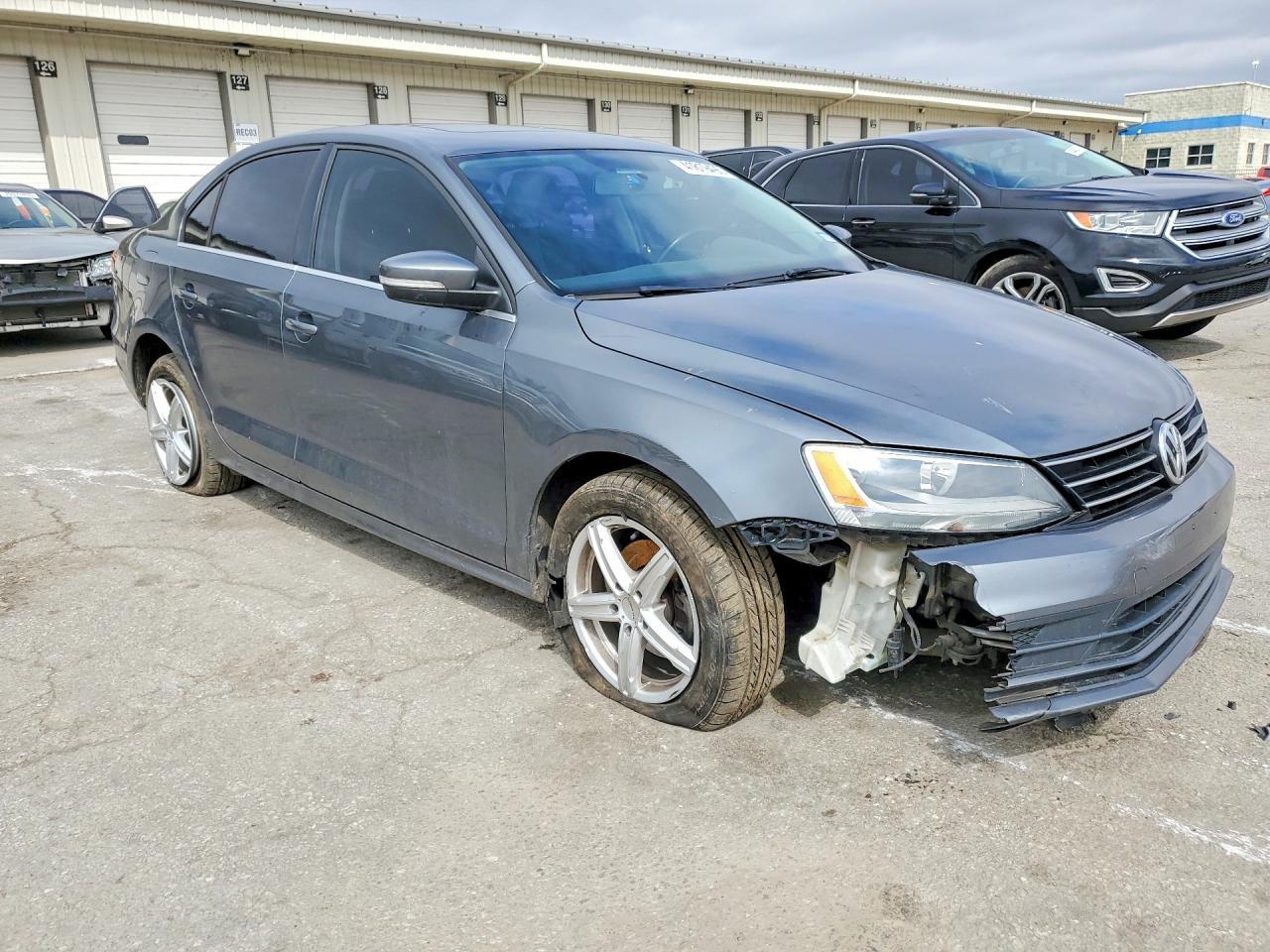 2015 Volkswagen Jetta Se - Image 4