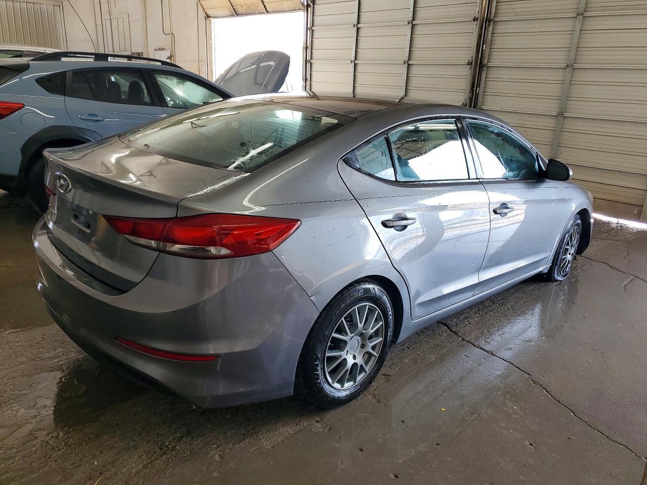 2018 Hyundai Elantra Se - Фото 3