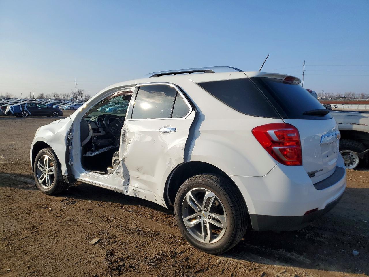2017 Chevrolet Equinox Premier - Image 2
