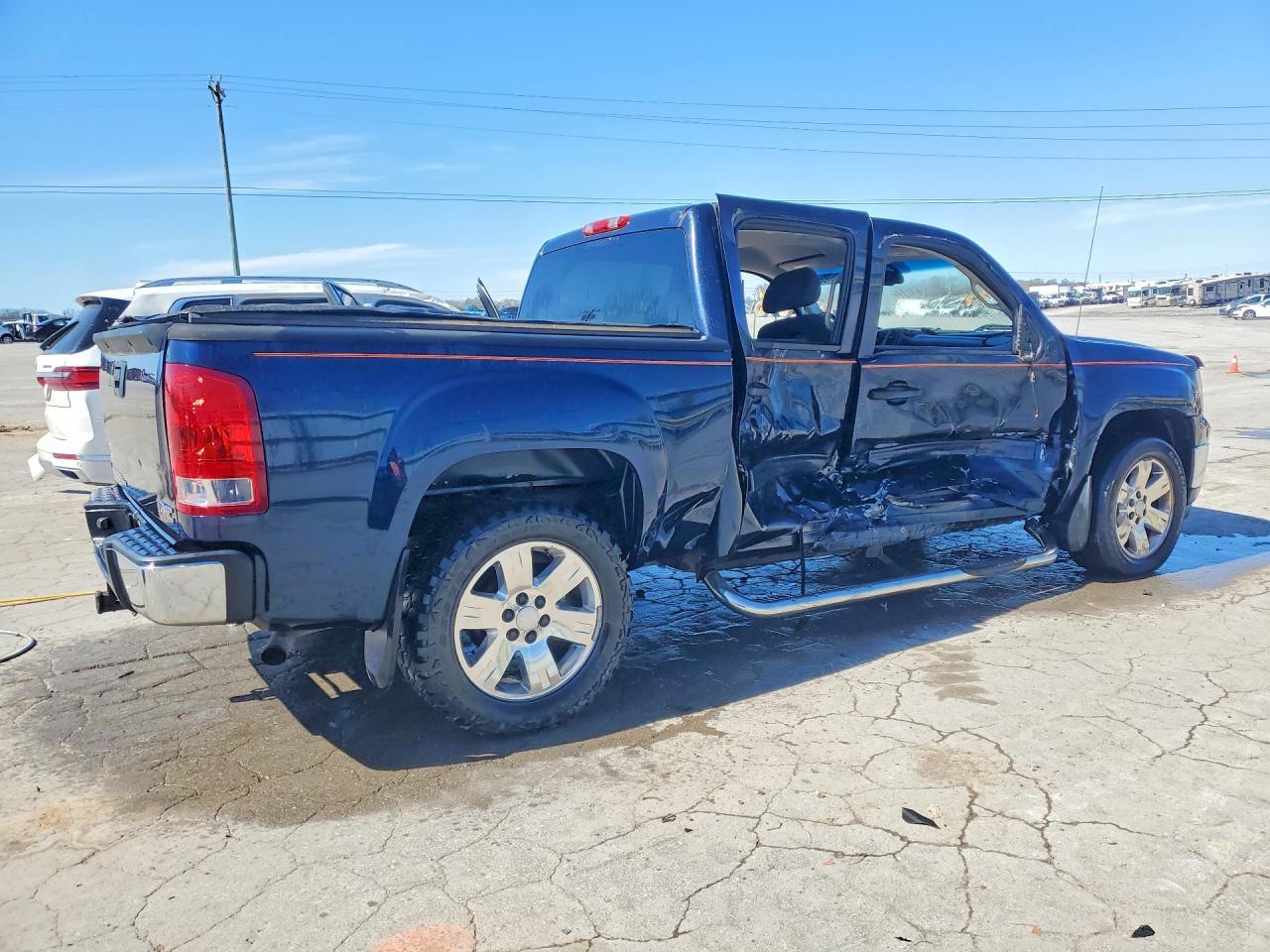 2007 GMC New Sierra C1500 - Image 3