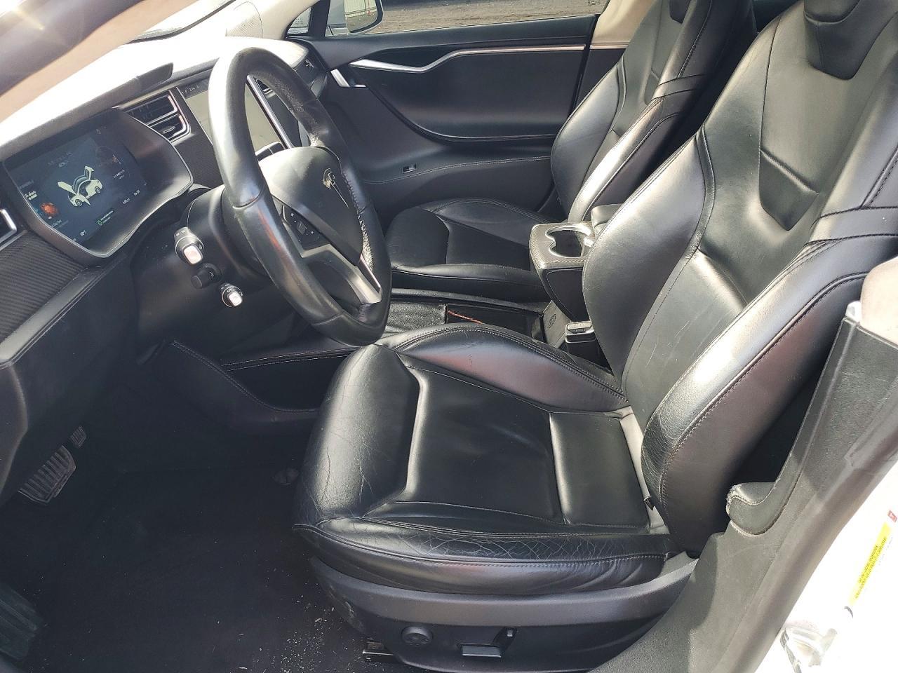 2015 Tesla Model S - Image 7