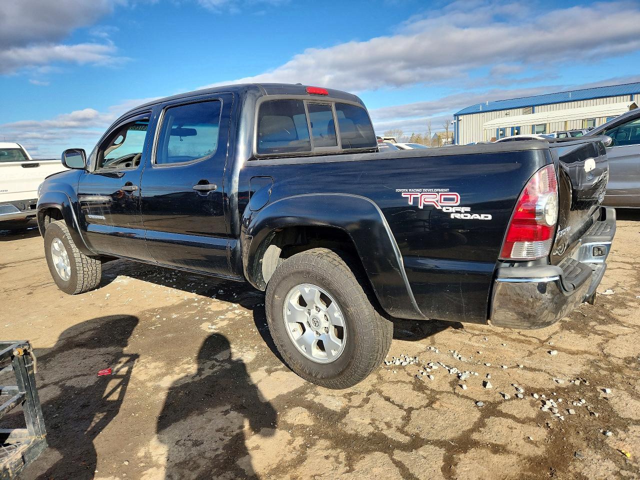 2009 Toyota Tacoma Prerunner V6 - Image 2