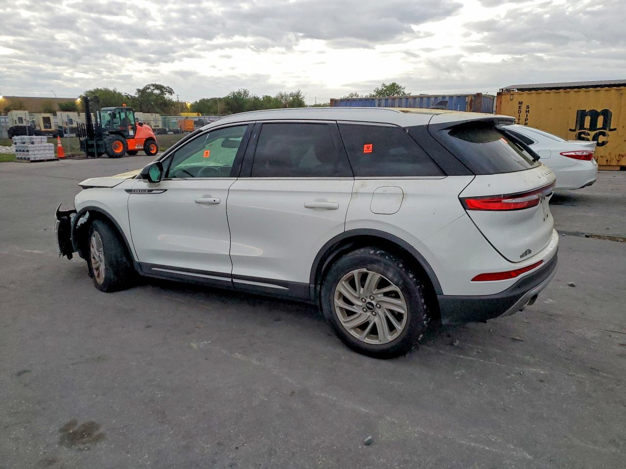 2022 Lincoln Corsair - Фото 2