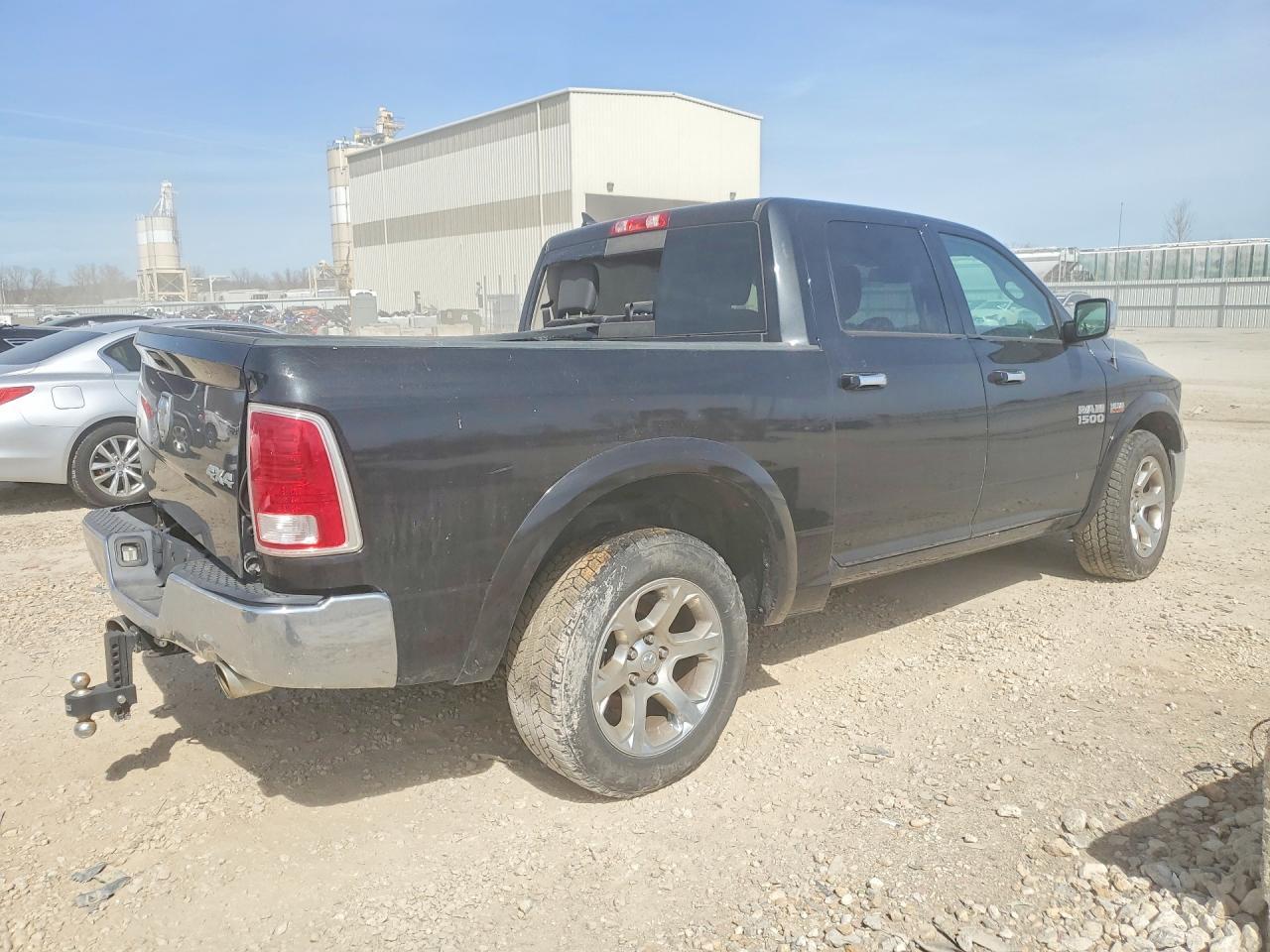 2017 Ram 1500 Laramie - Фото 3