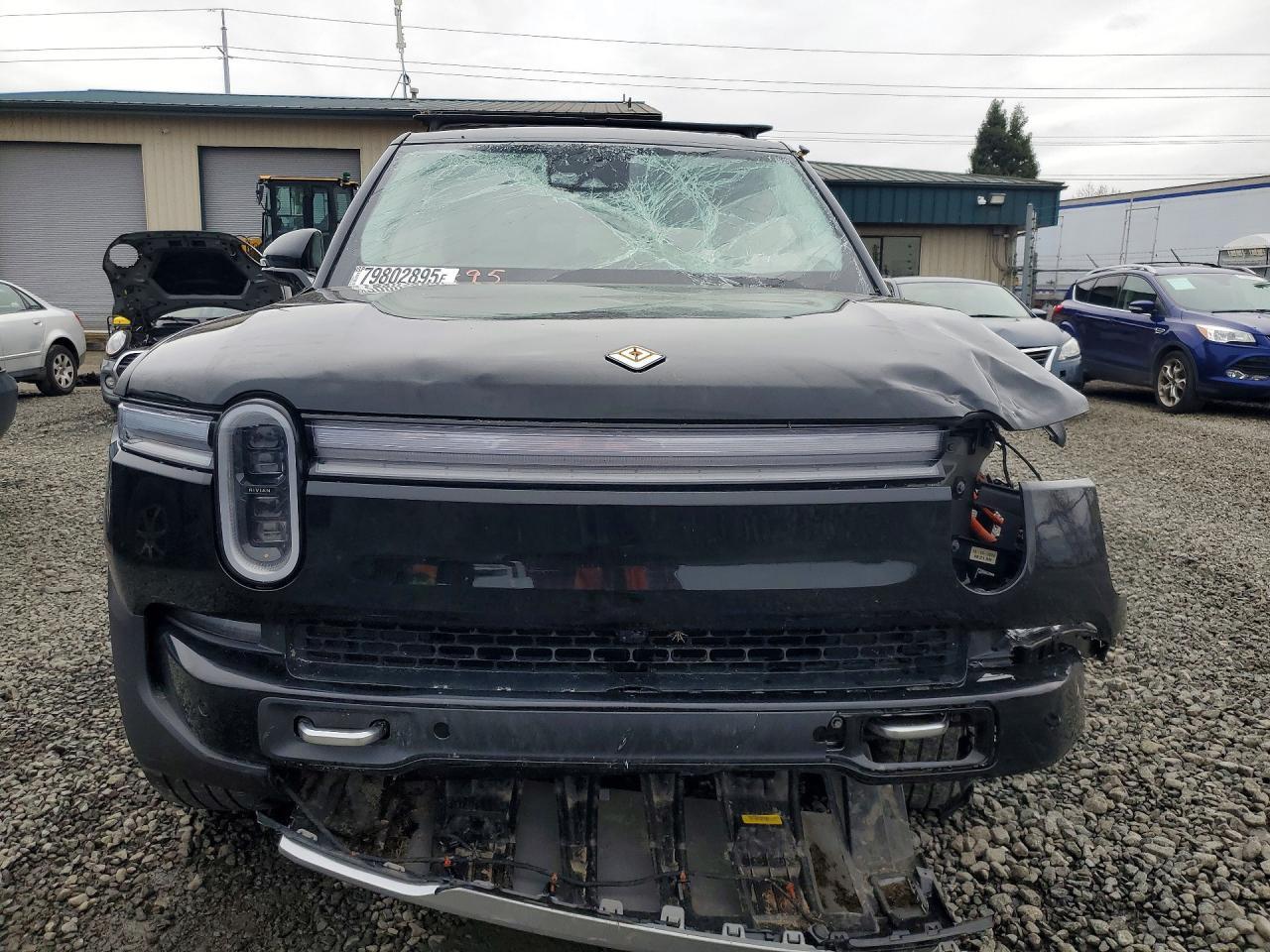 2025 Rivian R1S Adventure - Фото 5