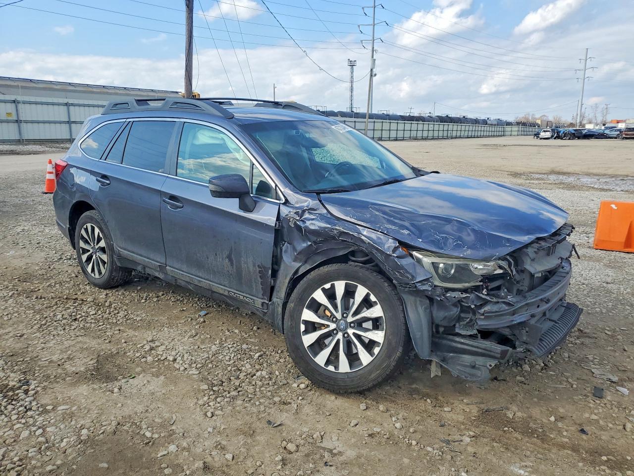 2015 Subaru Outback 2.5I Limited - Image 4