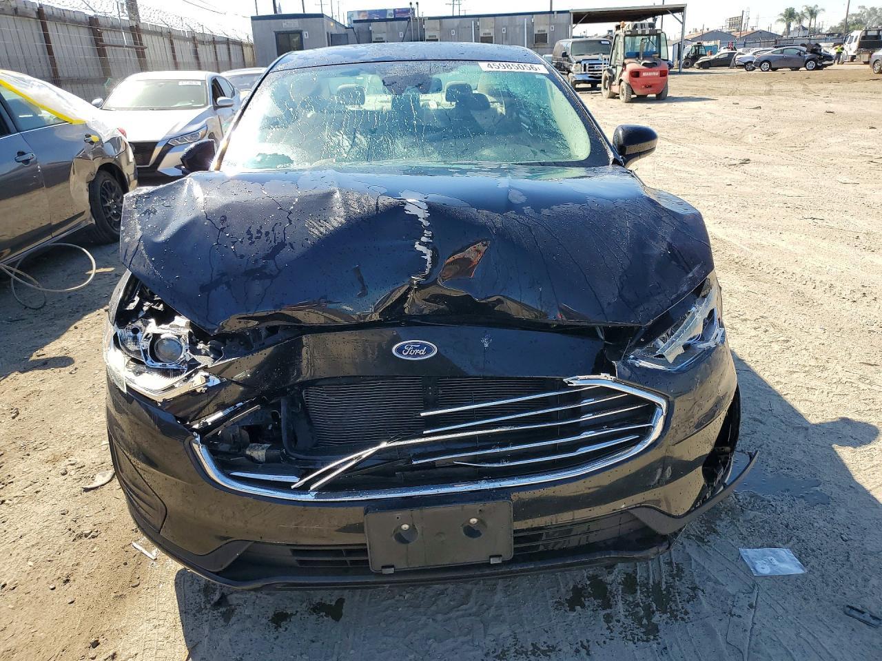 2020 Ford Fusion Se - Фото 5