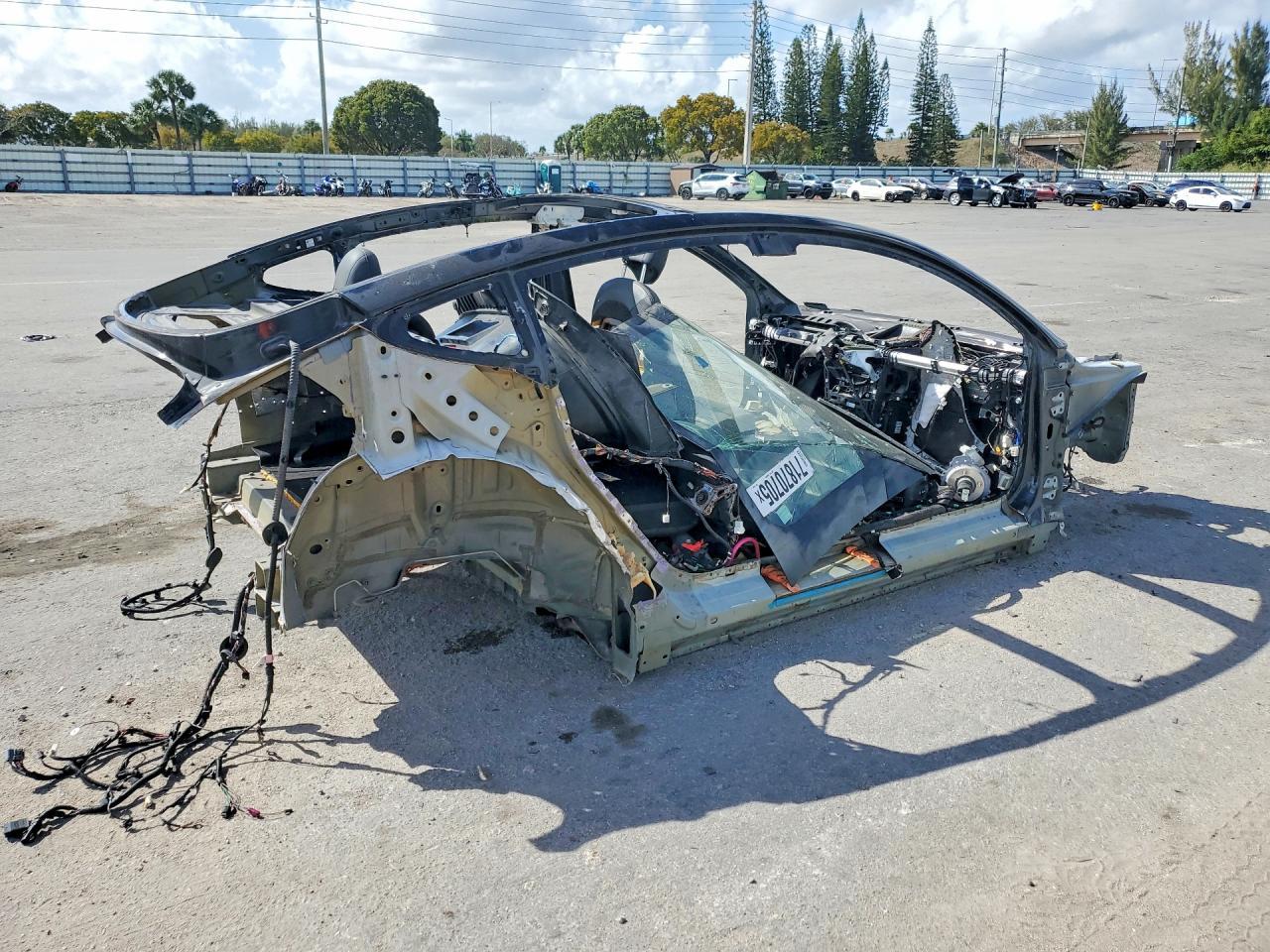 2018 Tesla Model 3 - Image 3