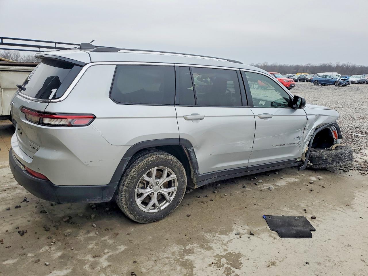 2022 Jeep Grand Cherokee L Limited - Image 3