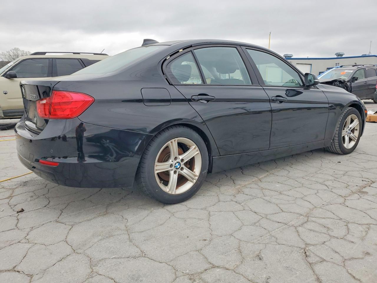 2013 BMW 328 I - Фото 3