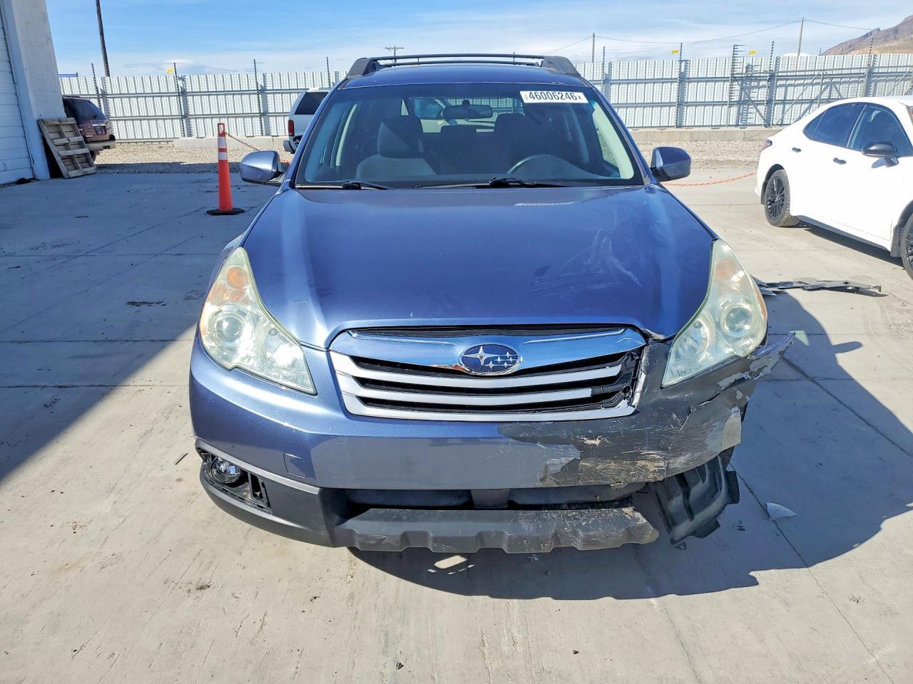 2014 Subaru Outback 2.5I Premium - Image 5