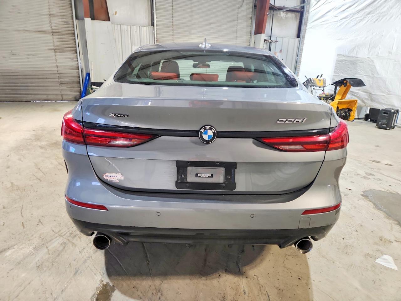 2022 BMW 228Xi - Фото 6