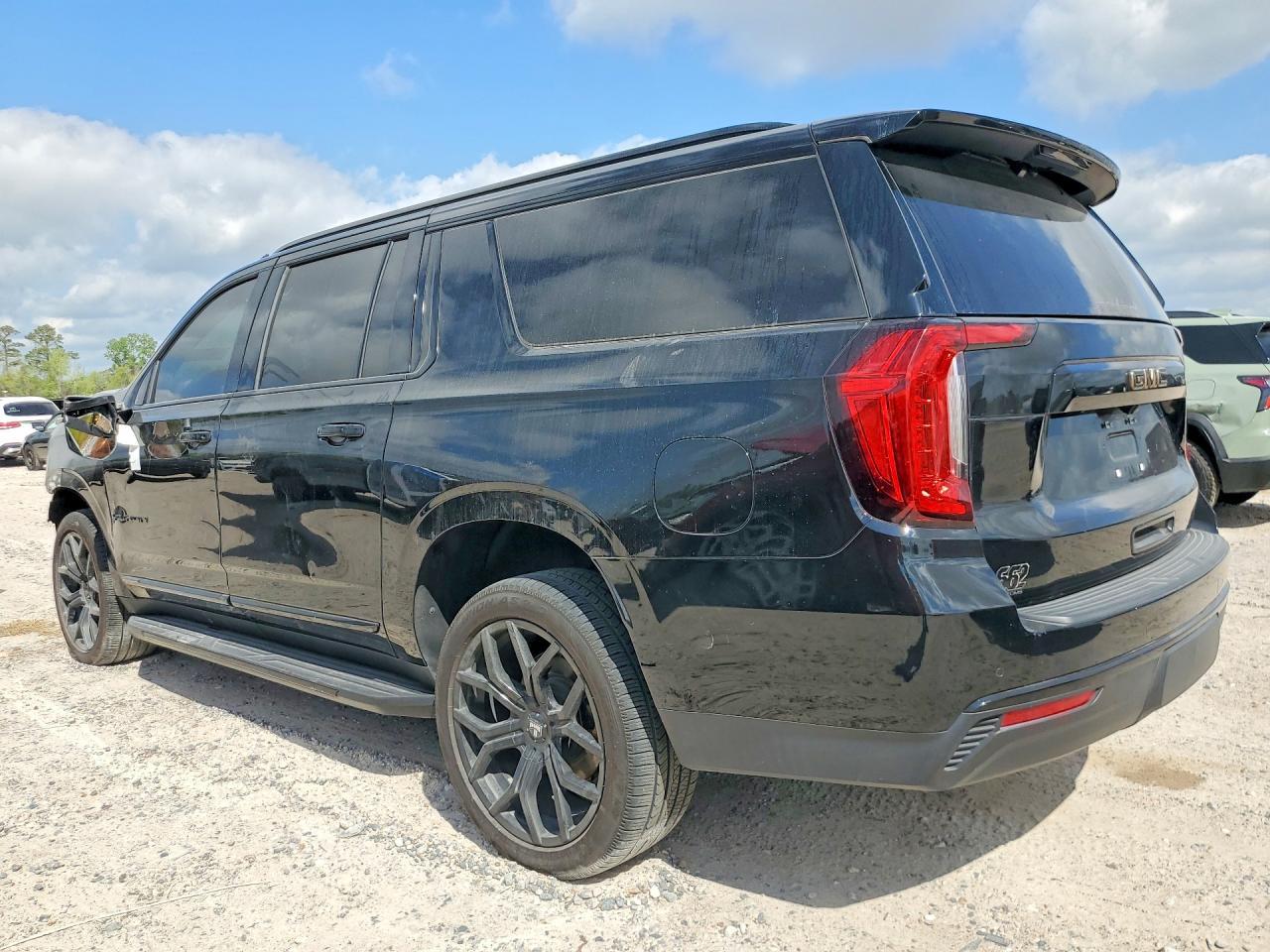 2022 GMC Yukon Xl C1500 Slt - Image 2