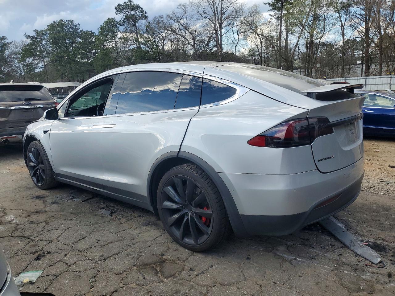 2018 Tesla Model X - Фото 2