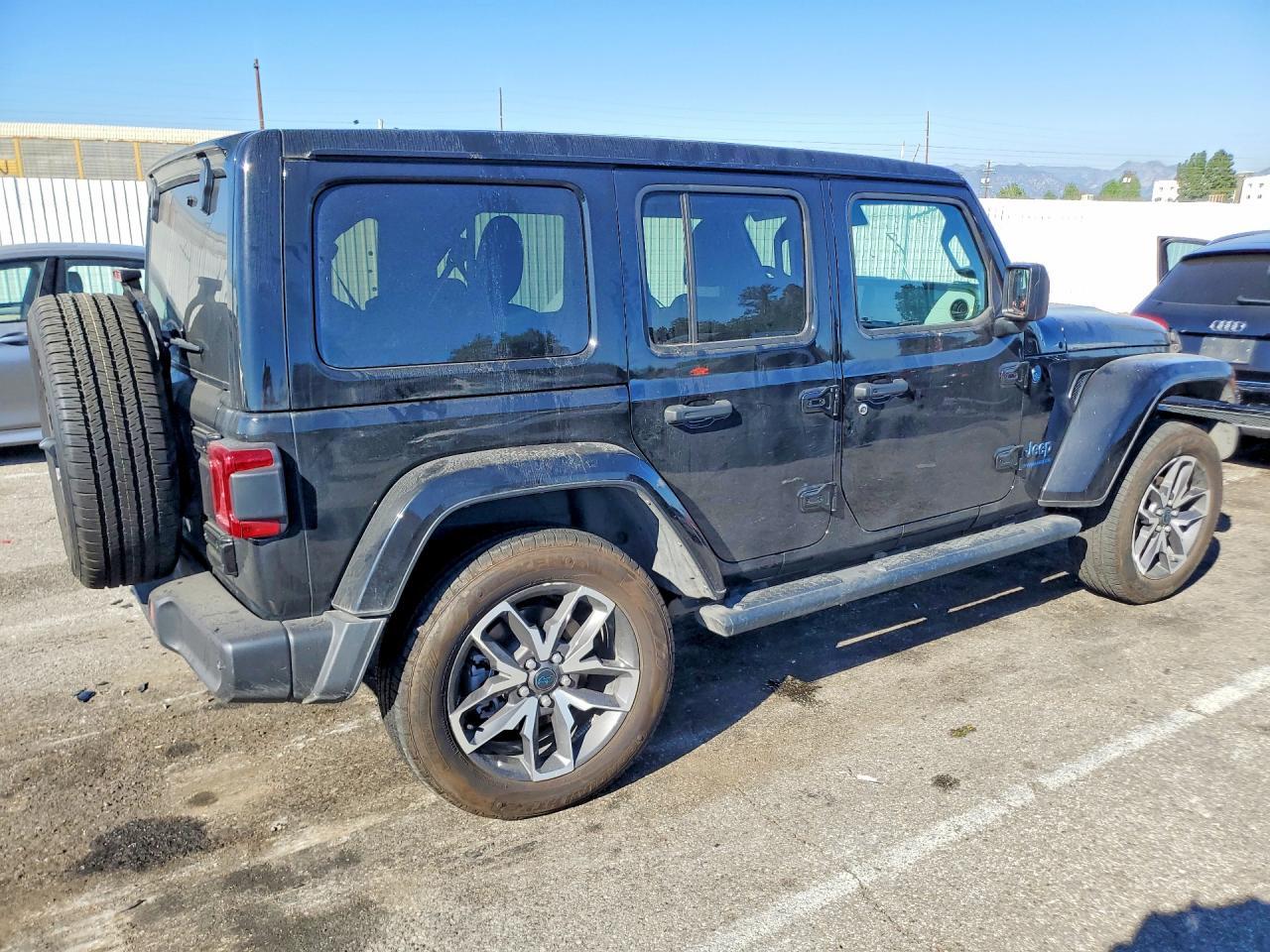 2024 Jeep Wrangler 4Xe - Image 3