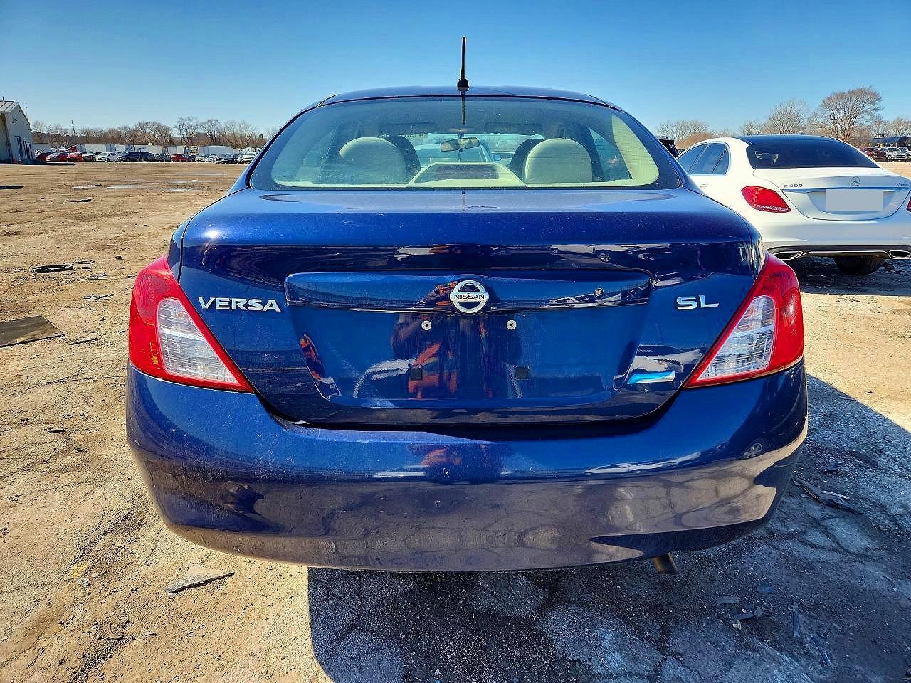 2012 Nissan Versa 1.6 S - Фото 6