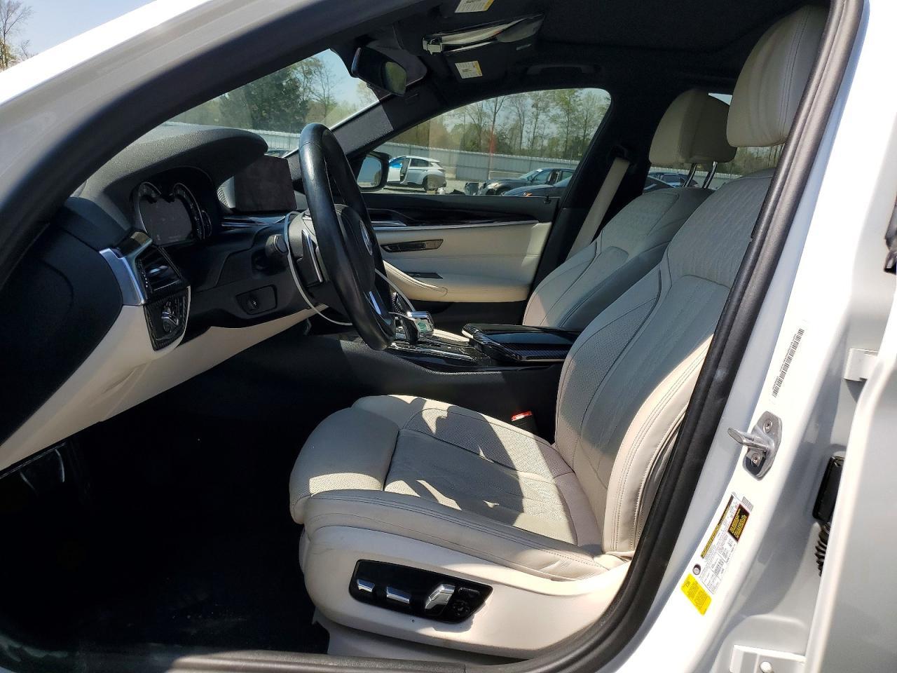 2019 BMW 530 I - Фото 7