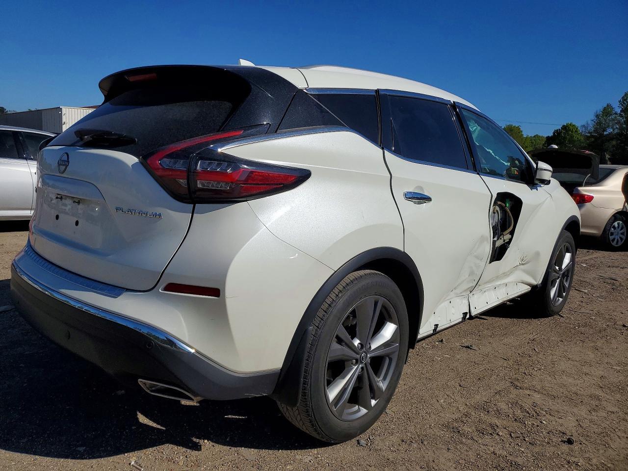 2023 Nissan Murano Platinum - Image 3