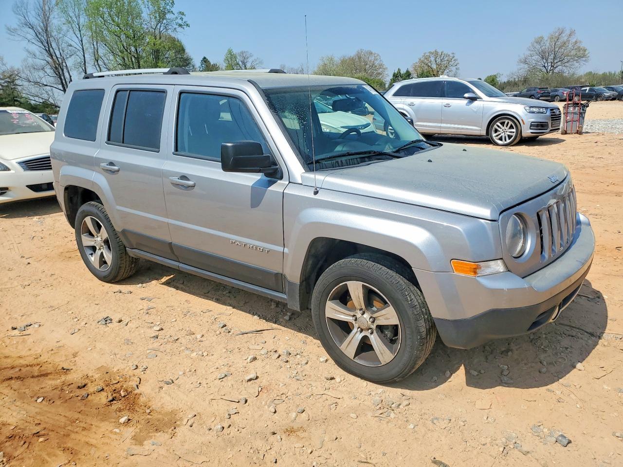 2016 Jeep Patriot Latitude - Image 4