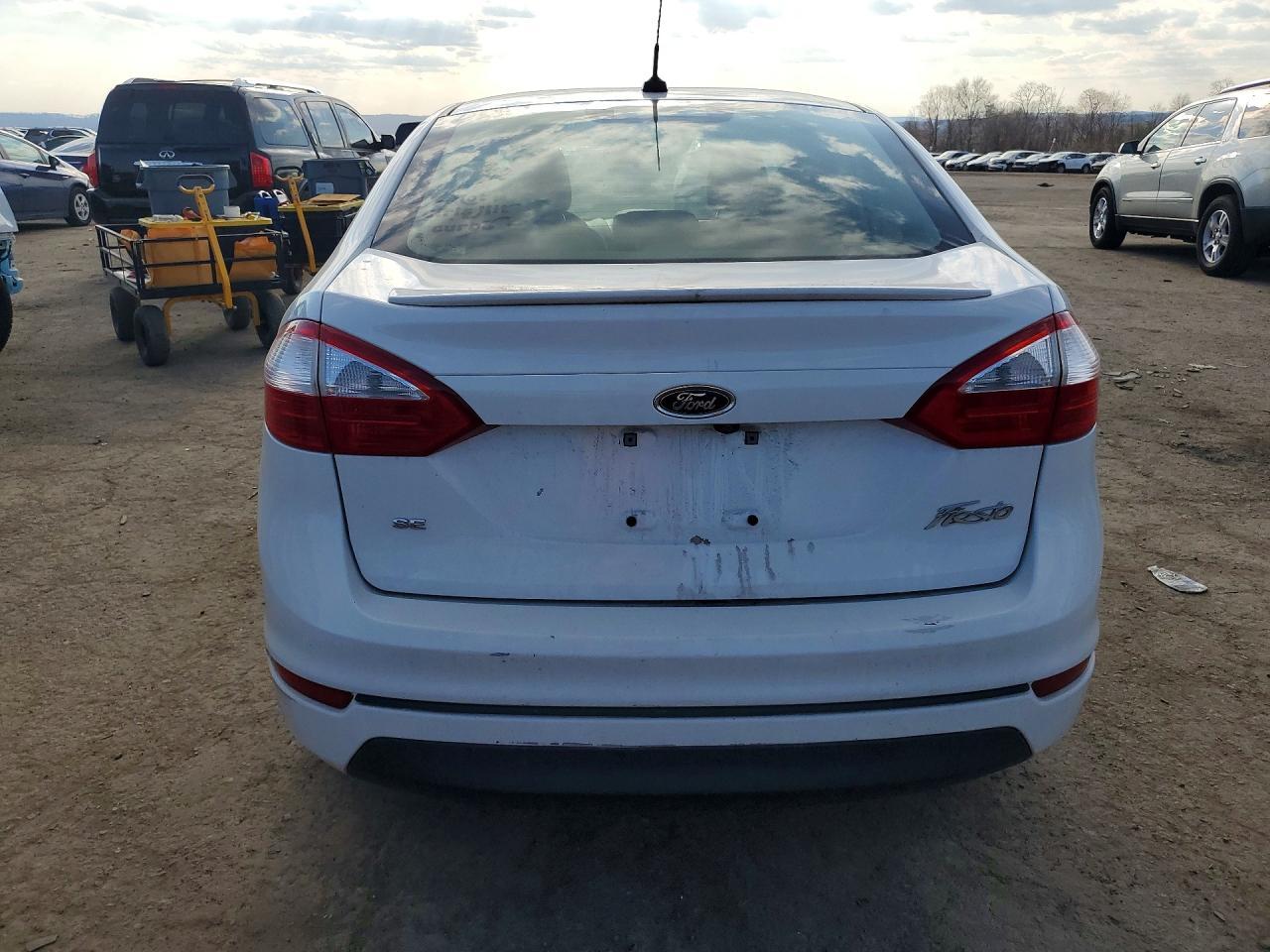 2019 Ford Fiesta Se - Фото 6