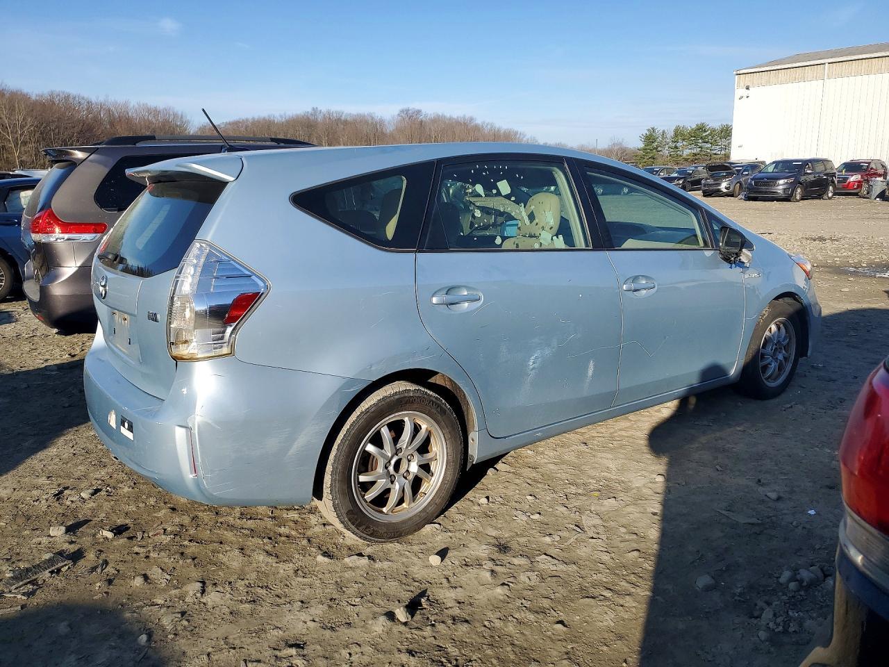 2013 Toyota Prius V - Фото 3