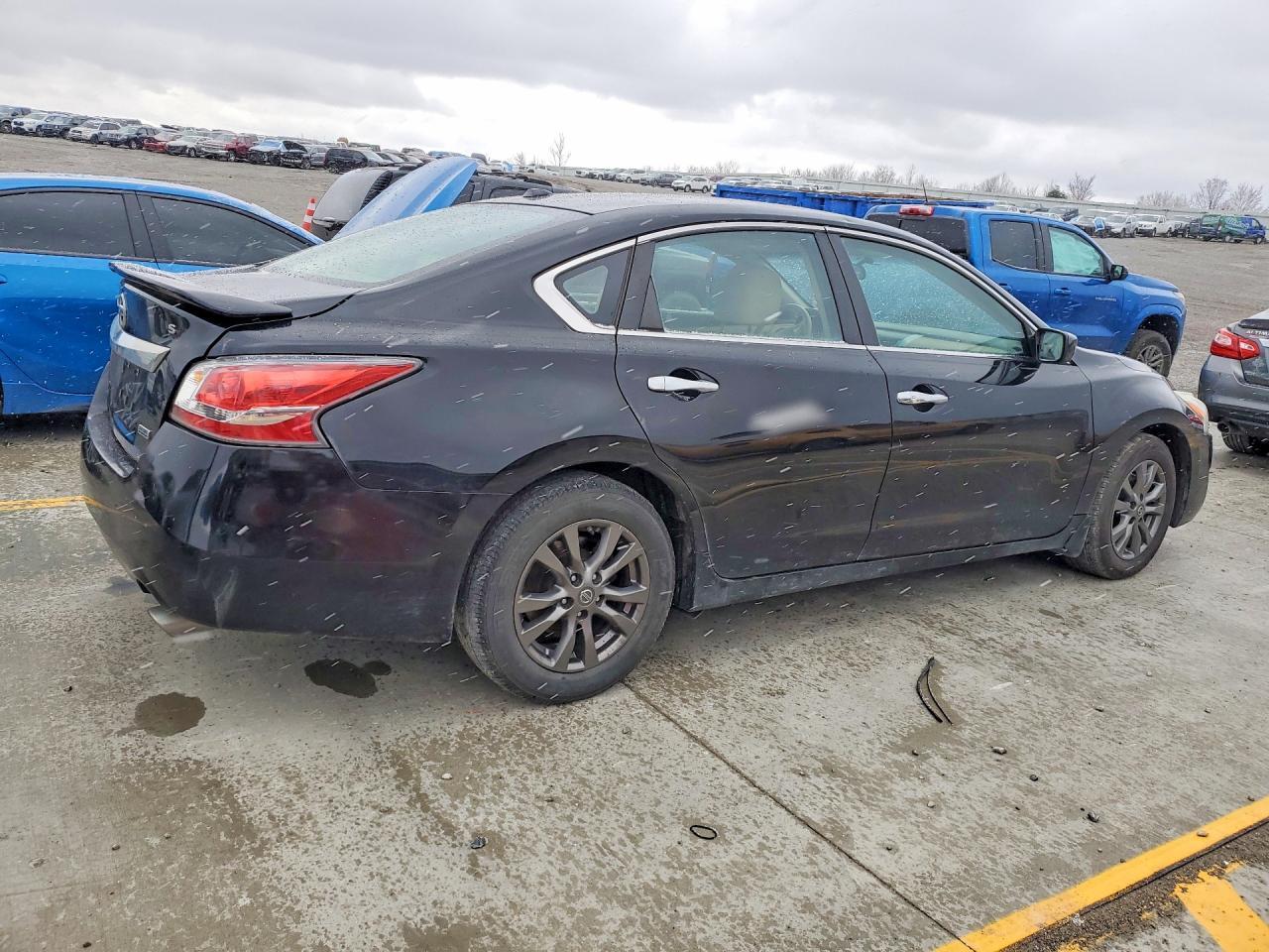 2015 Nissan Altima 2.5 S - Image 3